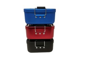 Stapel Lunchbox mit Gravur rot blau schwarz