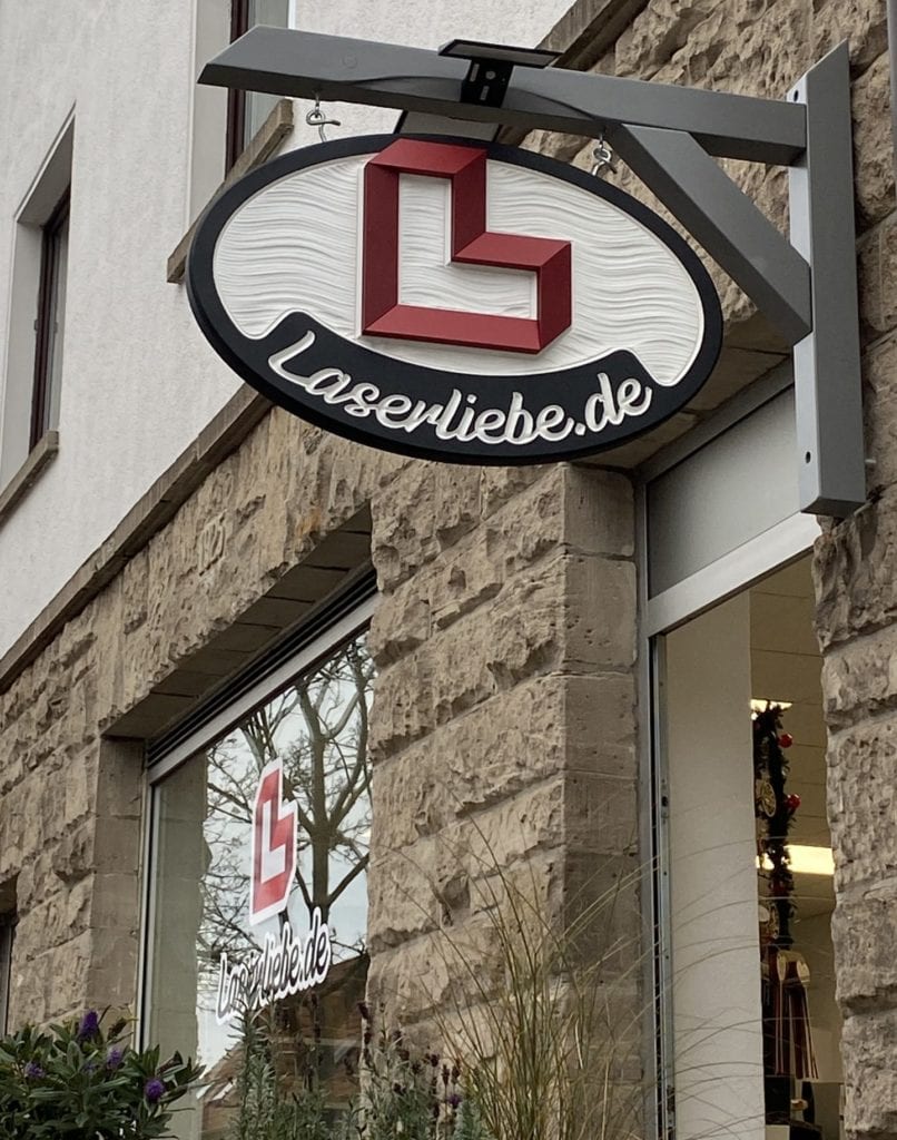 Geschenkeladen im Landkreis Kassel : Laserliebe in Kaufungen