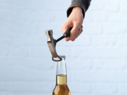 Hammer mit Flaschenöffner